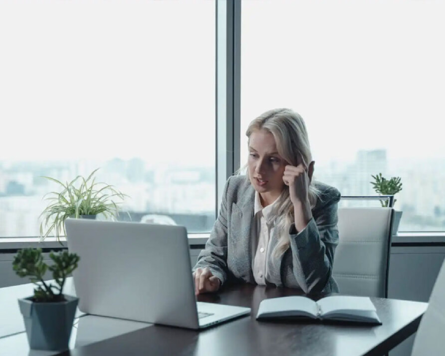 Exceptional CEOs and Stakeholders